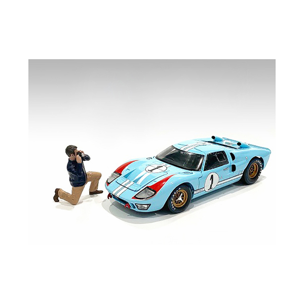 American Diorama Race Day 2 Figurine IV (3 Inch) 1/18 Scale