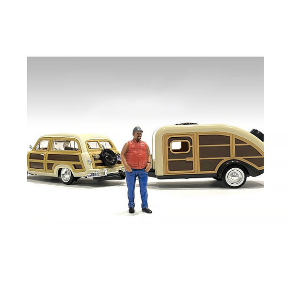 American Diorama 1/24 Scale Campers Figure 1 - Scenic Accessory