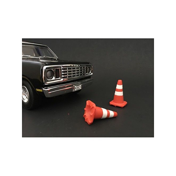 American Diorama 1/24 Scale Traffic Cones - 4 Pack